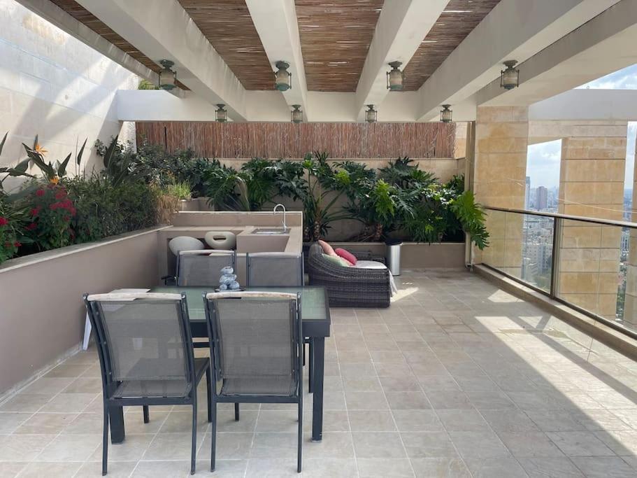 Ferienwohnung Beautiful Penthouse W/Amazing View, Prime Location Ramat Gan Exterior foto