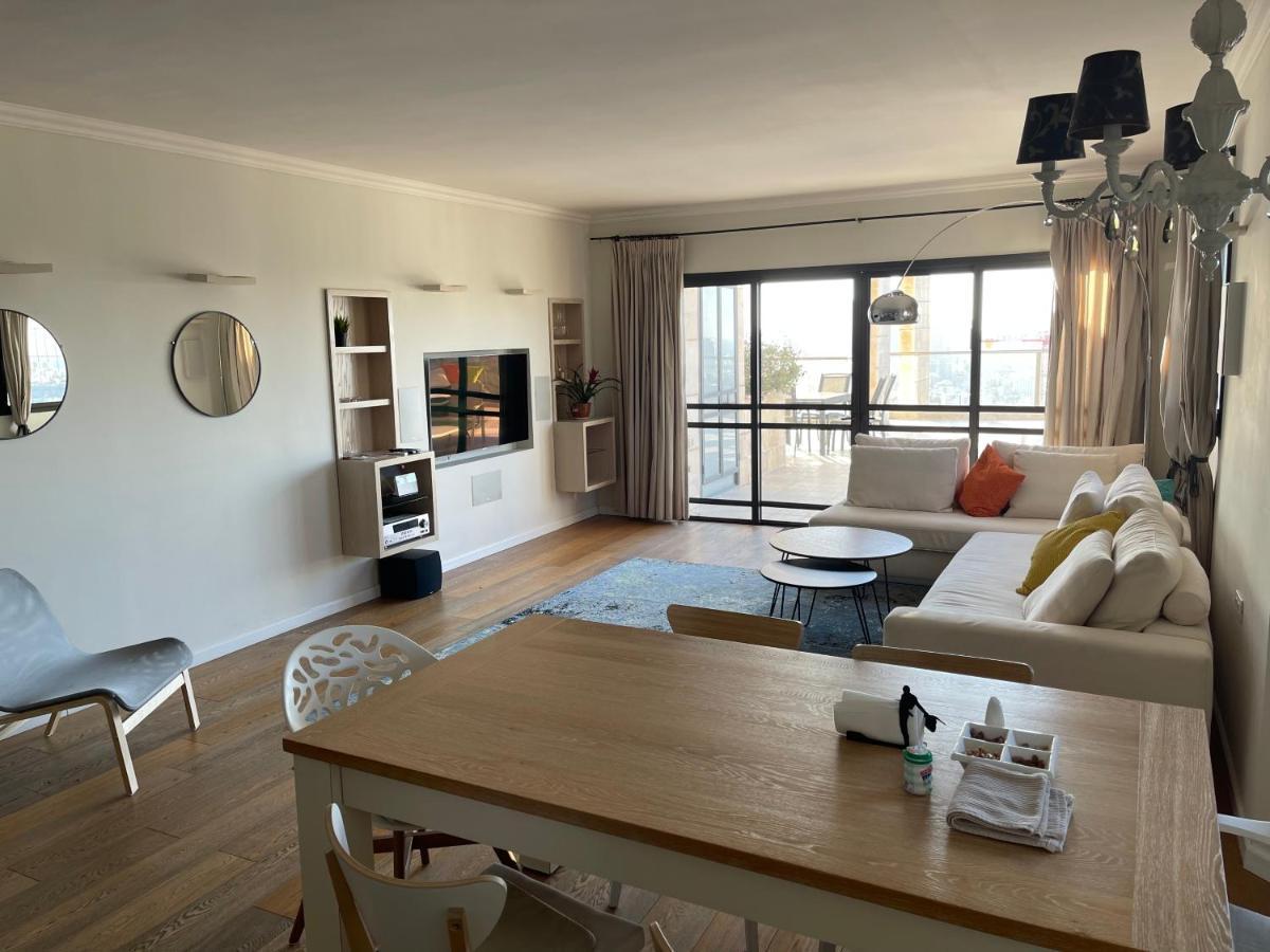 Ferienwohnung Beautiful Penthouse W/Amazing View, Prime Location Ramat Gan Exterior foto