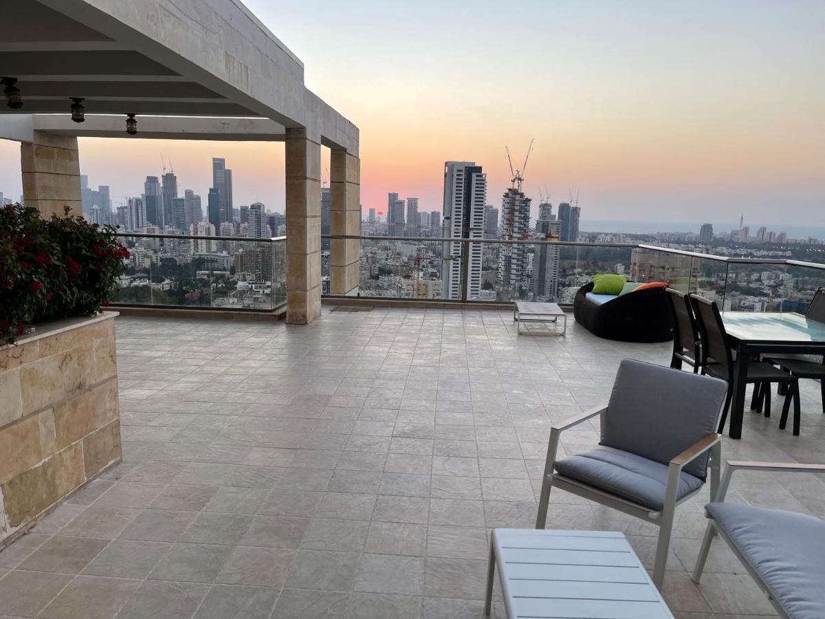 Ferienwohnung Beautiful Penthouse W/Amazing View, Prime Location Ramat Gan Exterior foto