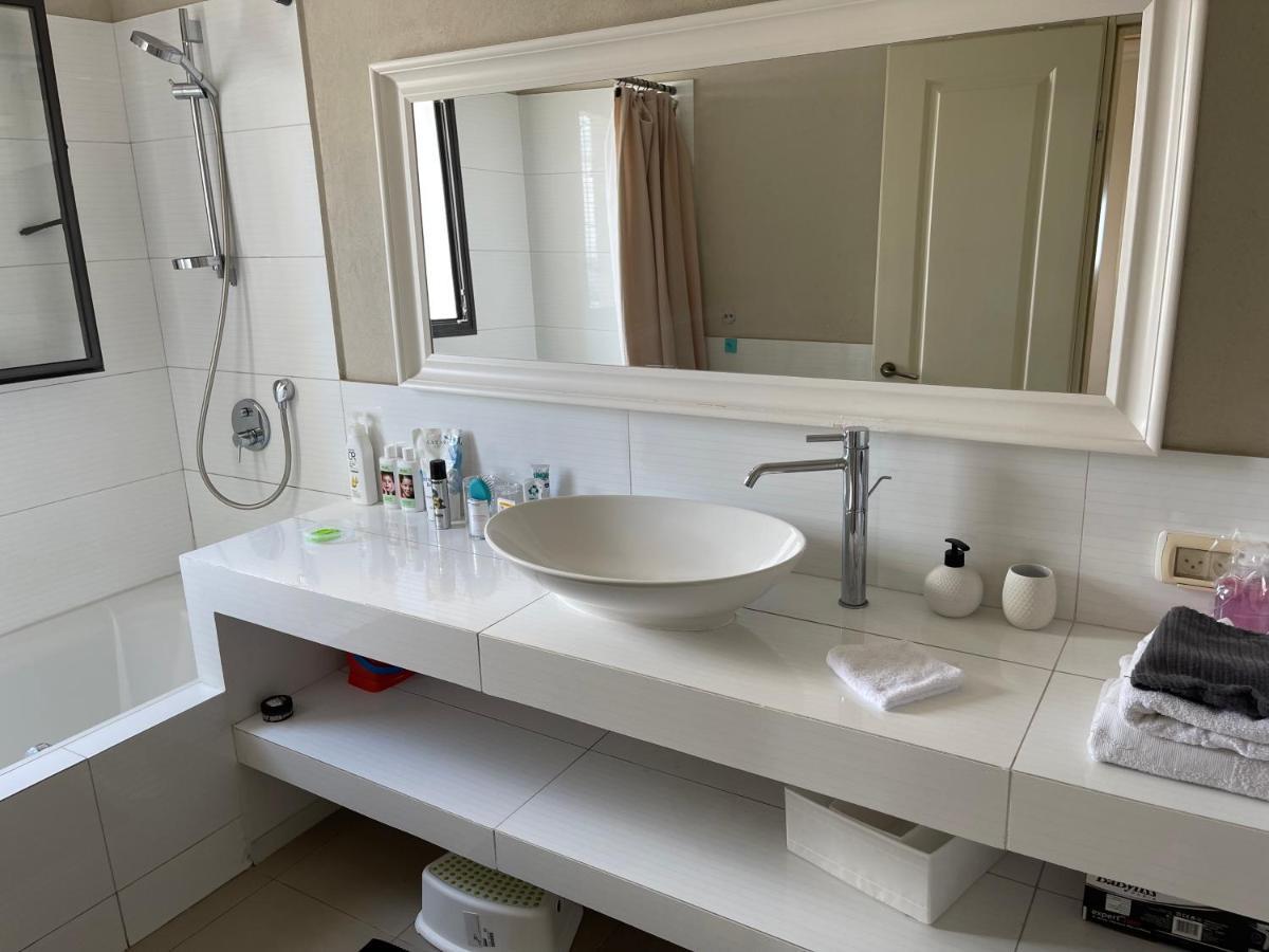 Ferienwohnung Beautiful Penthouse W/Amazing View, Prime Location Ramat Gan Exterior foto