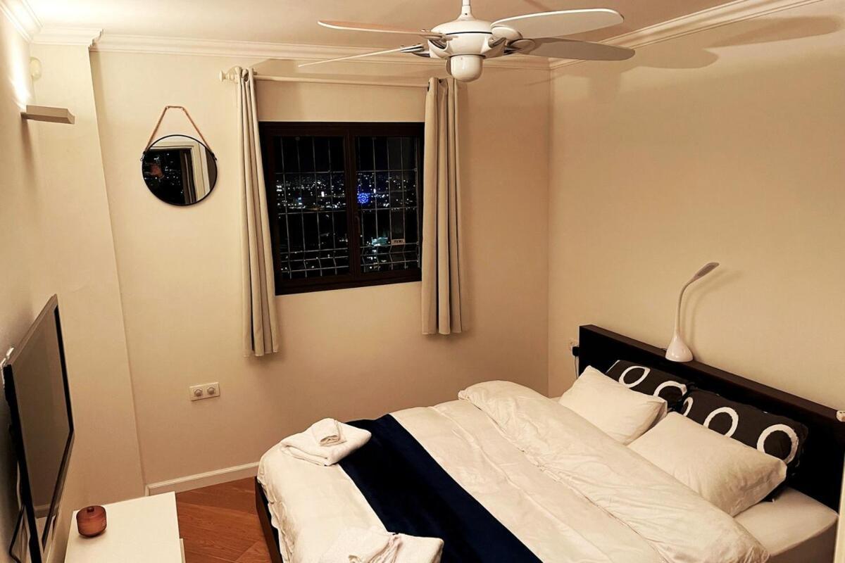 Ferienwohnung Beautiful Penthouse W/Amazing View, Prime Location Ramat Gan Exterior foto